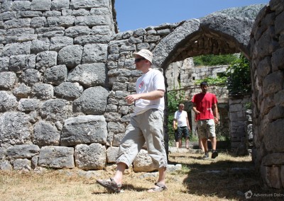 Learn about stone villages on a jeep safari tour through Mosor and along Cetina