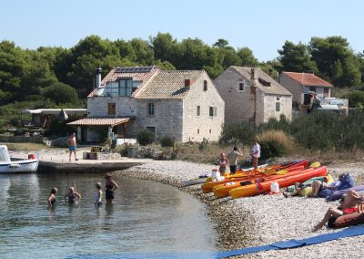 Ždrilca bay on Pakleni islands - kayaking excursion