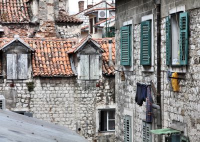 Old stone houses of 'Varoš' in Split; biking tour, Split Adventure
